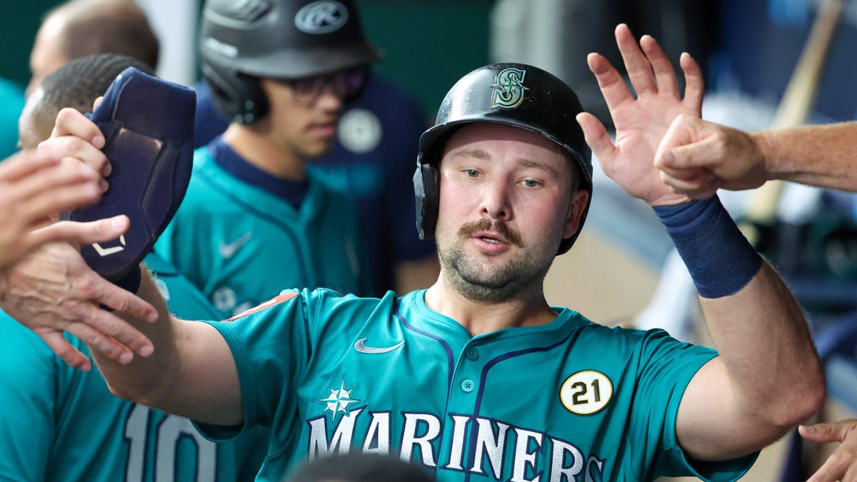 Cal Raleigh 'Big Dumper' home run stats are insane, passing Mickey Mantle