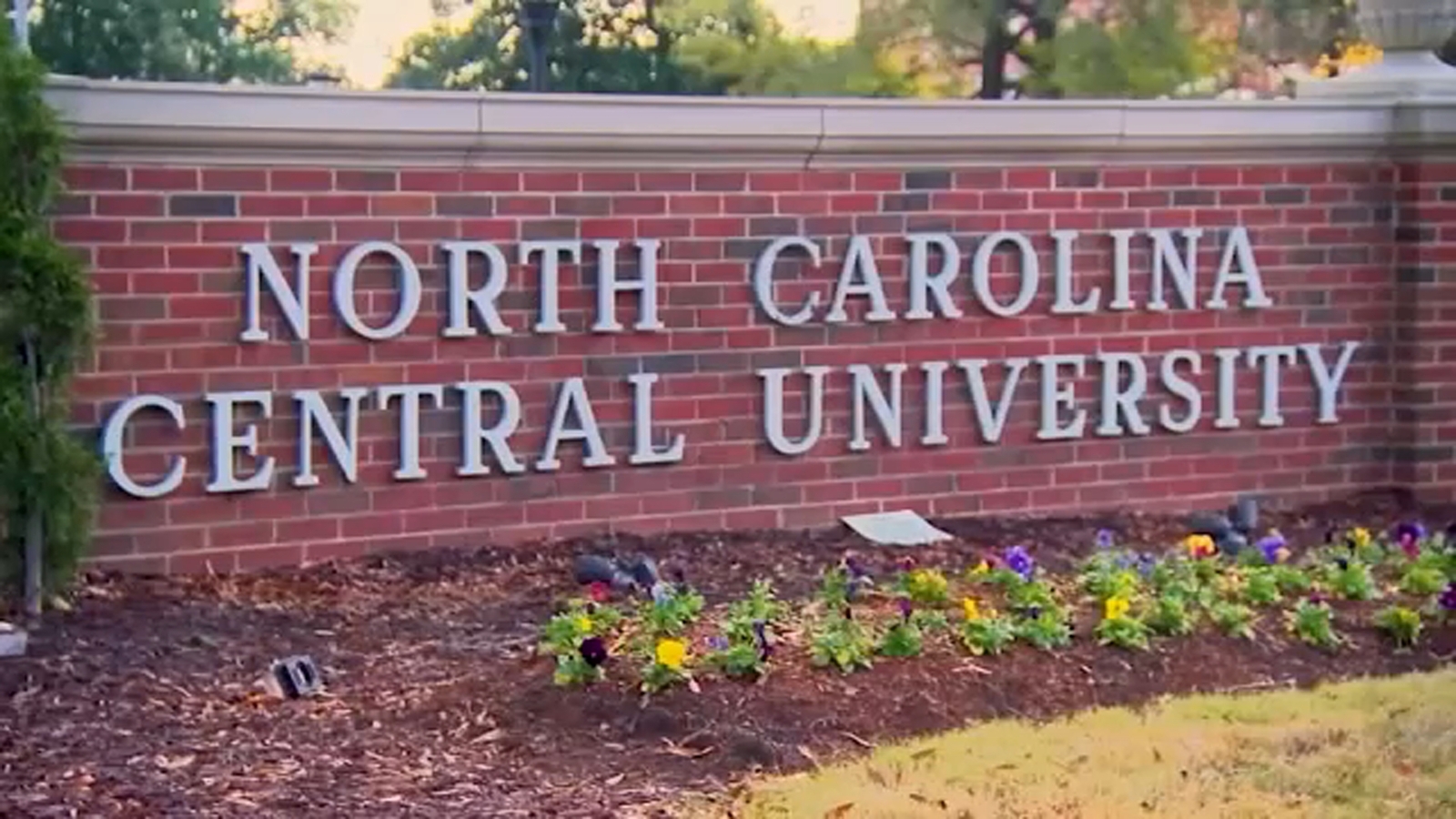 Jayson Tatum JT4 | Former Duke player, now NBA star surprises NC Central University men's basketball team with new sneakers