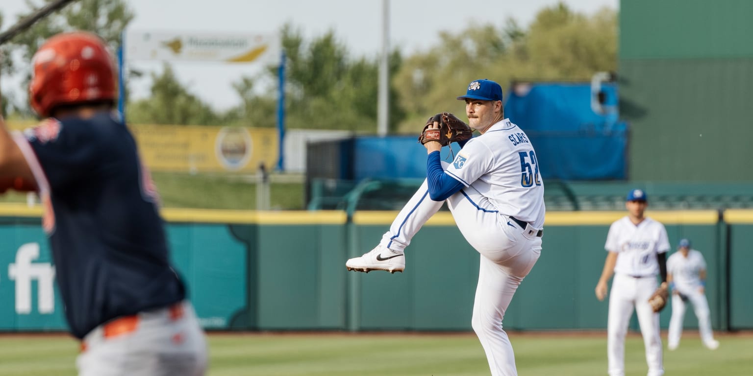 Late Offense Propels Redbirds Over Storm Chasers