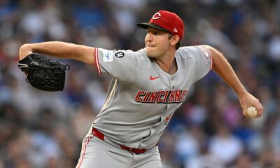 Cincinnati Reds starter Nick Lodolo delivers a pitch during the first inning of a baseball game against the Chicago Cubs Monday, Aug. 4, 2025, in Chicago. (AP Photo/Paul Beaty)