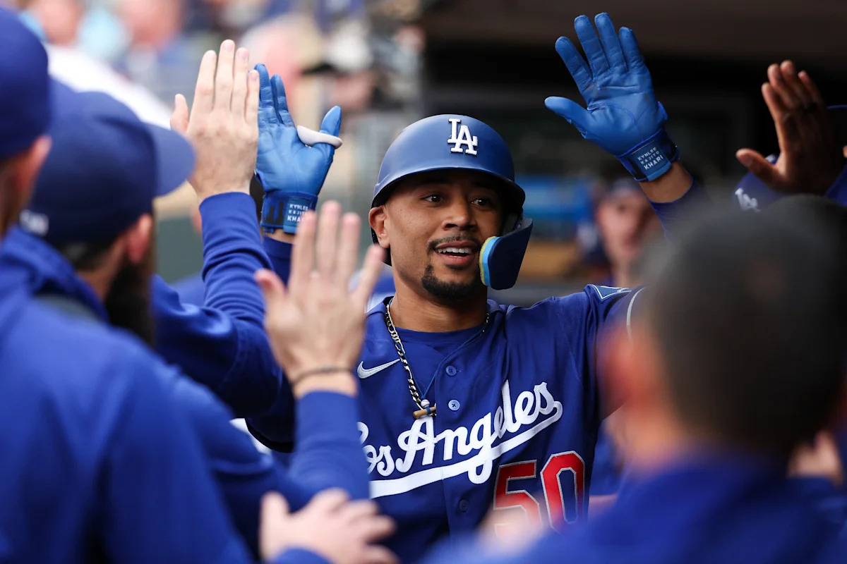 Mookie Betts continues resurgent streak with 300th career homer in Dodgers win
