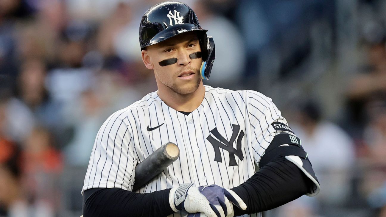 Yankees' Aaron Judge day-to-day with bone bruise near shoulder
