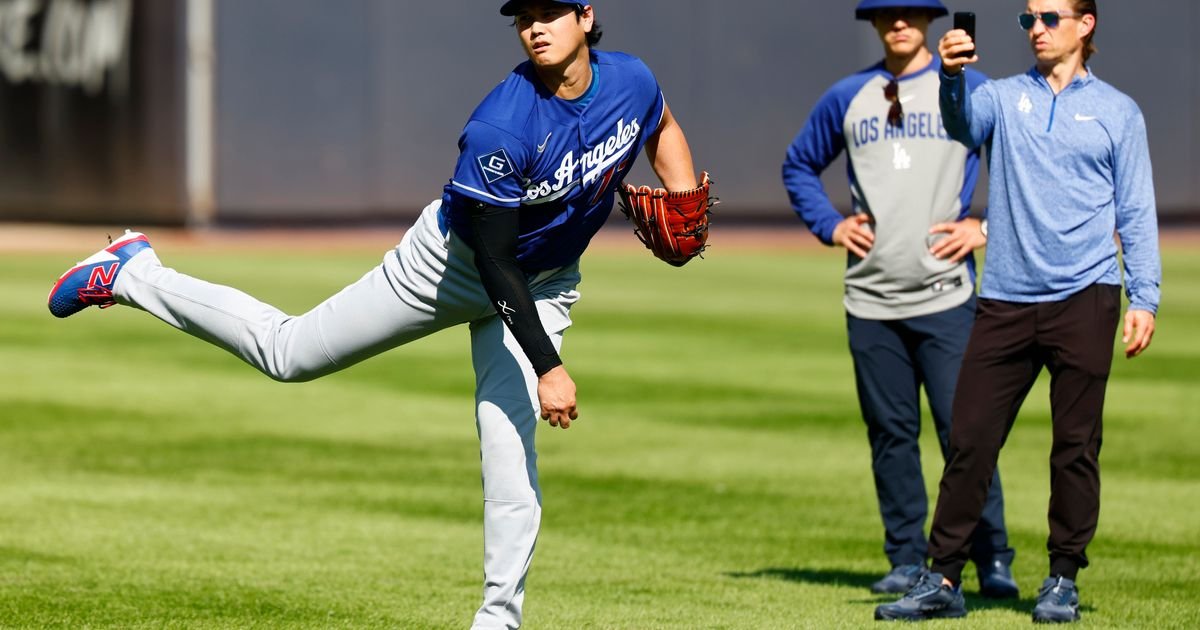 Dodgers say two-way star Shohei Ohtani is expected to pitch off a mound later this week :: WRAL.com