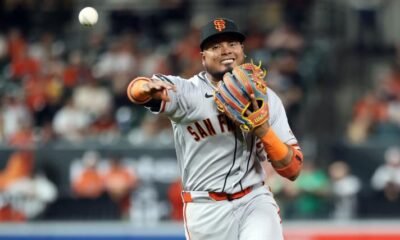 Giants' 4X All-Star, trade chip is 'one hundred percent' staying at second base