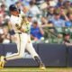 Joey Ortiz stays hot, going 3 for 3 in the Brewers' 4-3 win over the Mets