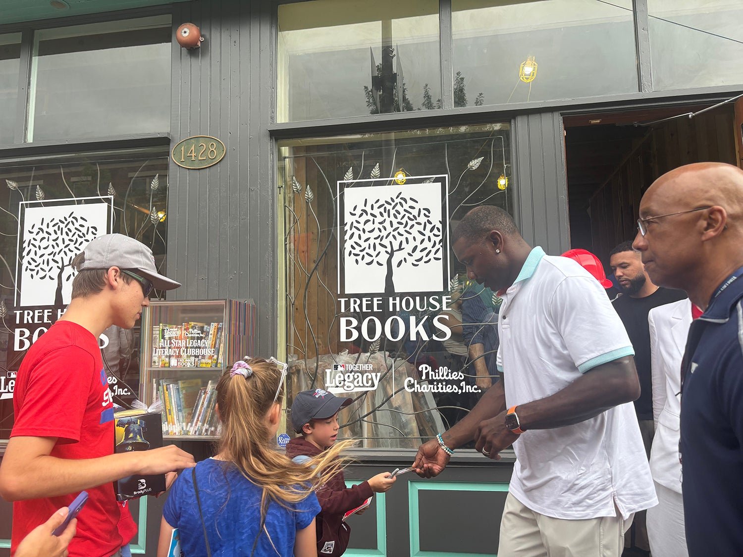 MLB All-Star funding expands North Philadelphia Tree House Books