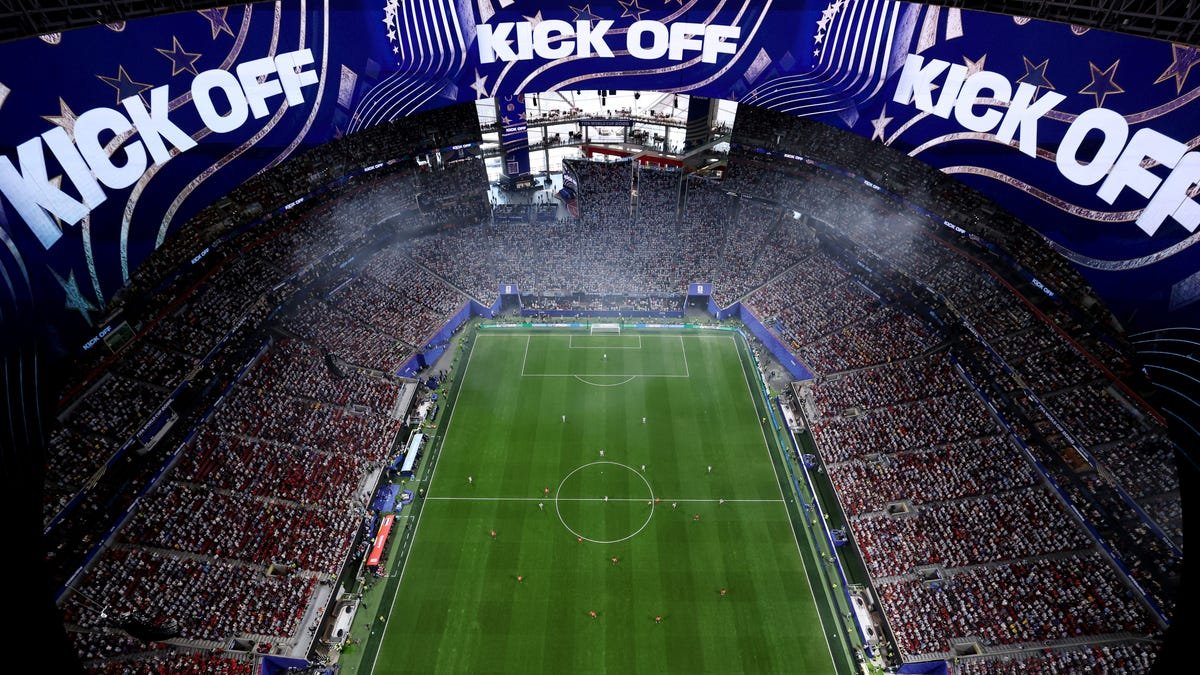 Which World Cup stadium has cheapest food? Atlanta ranks first