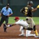 Back-and-forth battle between Diamondbacks and Padres to be continued