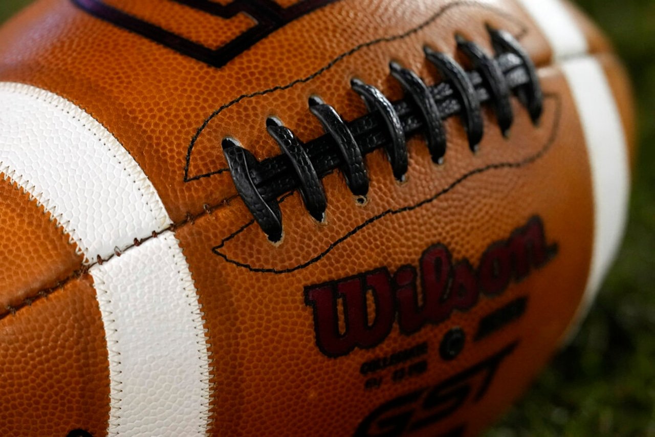 College football player dies at 20 after cancer battle