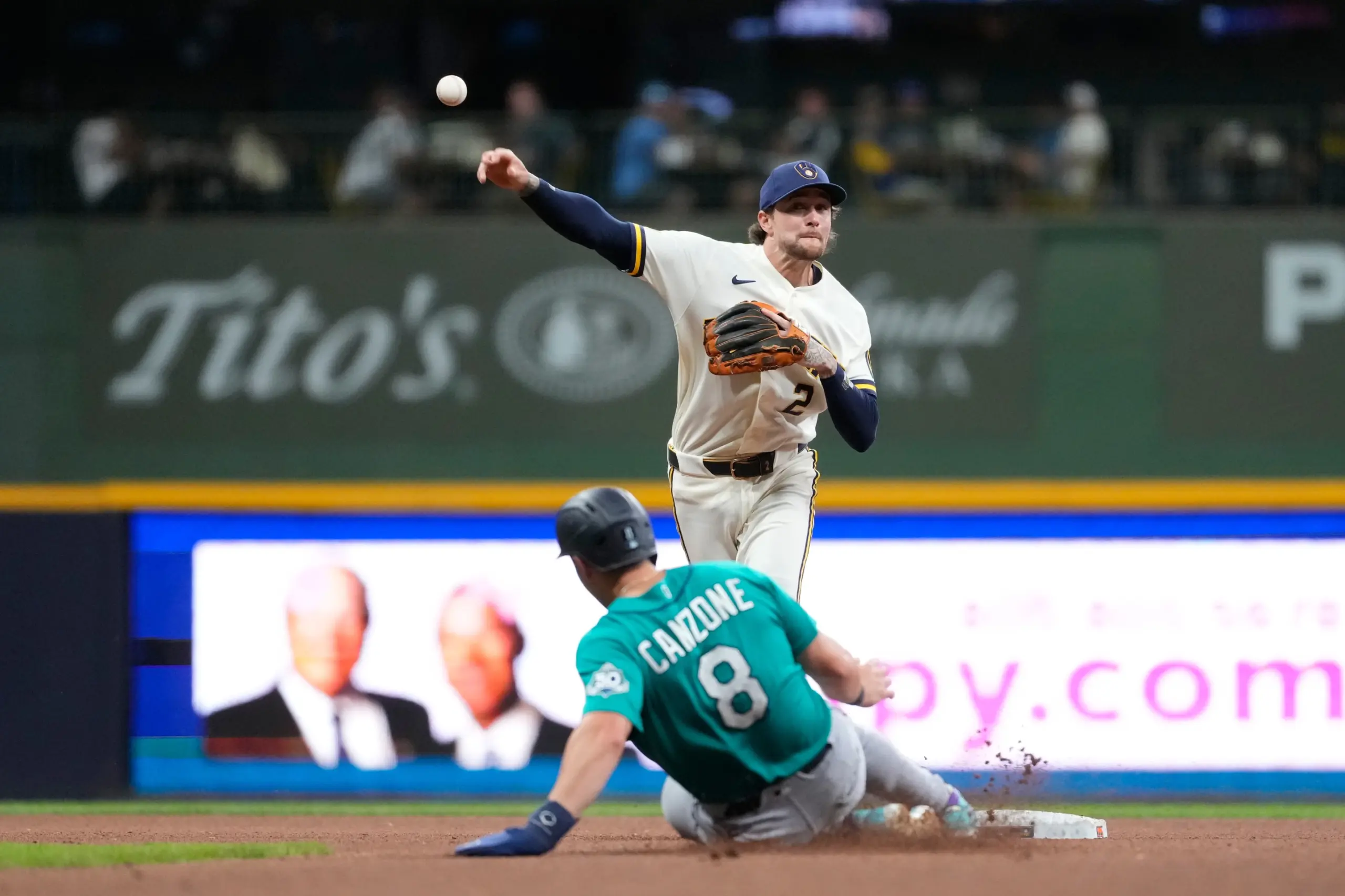 Mariners bounce back from humiliating loss, pound Dustin May early to beat Brewers 7-5