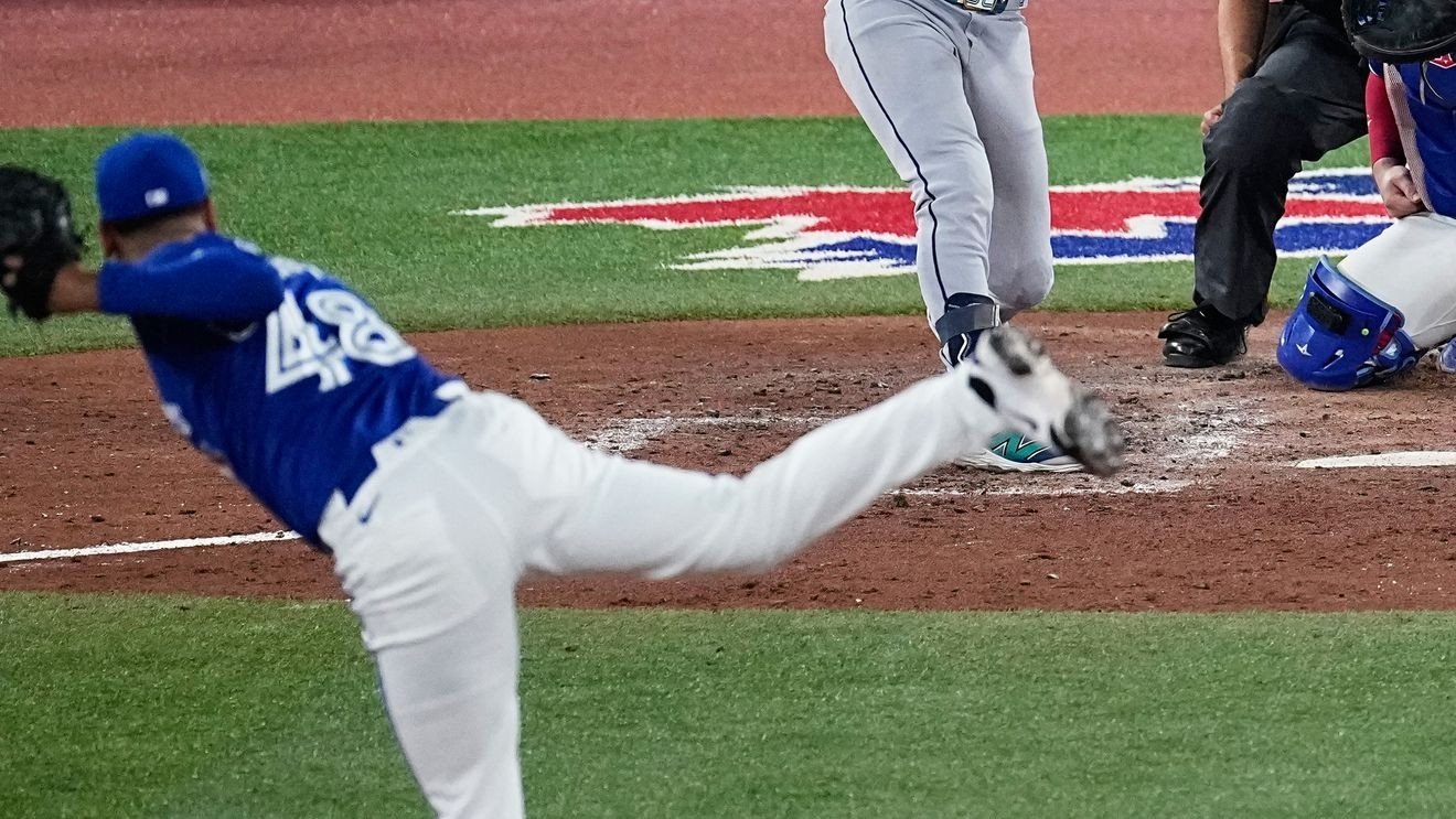 Mariners didn't make a splash, but they made effective deadline moves