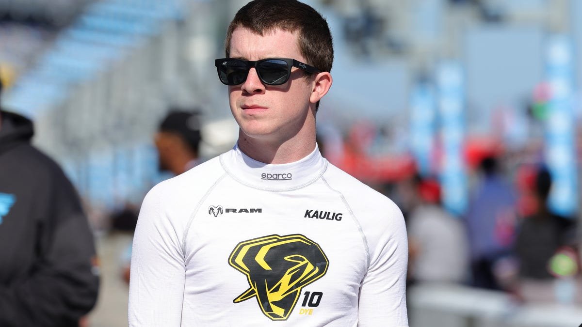 NASCAR driver Daniel Dye signs O'Reilly contract with Jordan Anderson