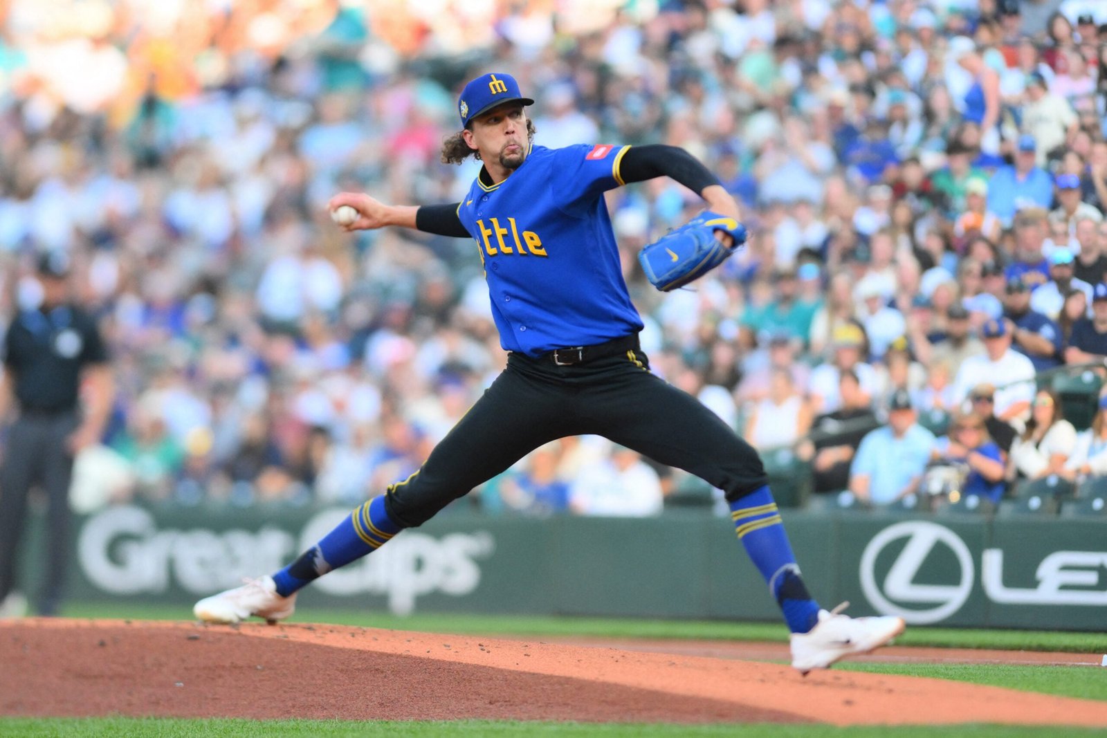 Struggling Seattle Mariners come to Milwaukee to face the Brewers